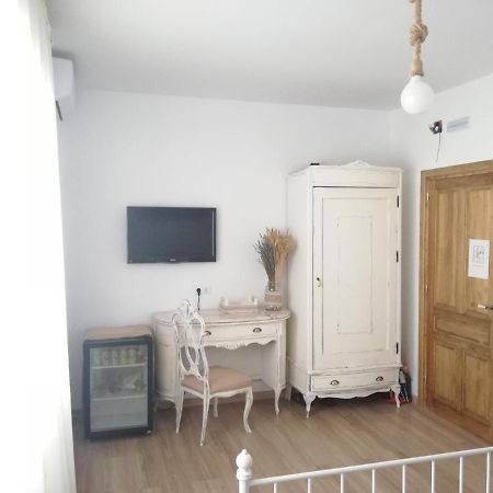 Hostal El Lugar De La Mancha Argamasilla de Alba Esterno foto