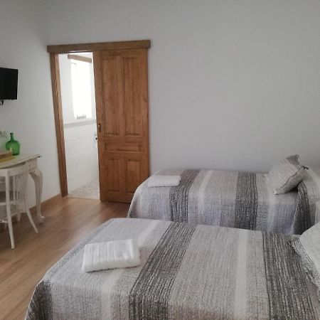 Hostal El Lugar De La Mancha Argamasilla de Alba Esterno foto