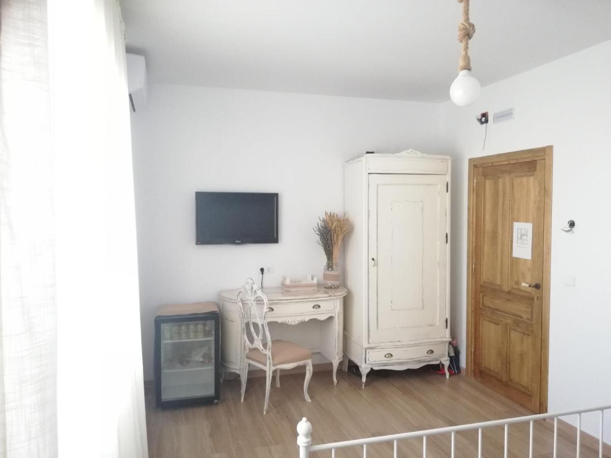 Hostal El Lugar De La Mancha Argamasilla de Alba Esterno foto
