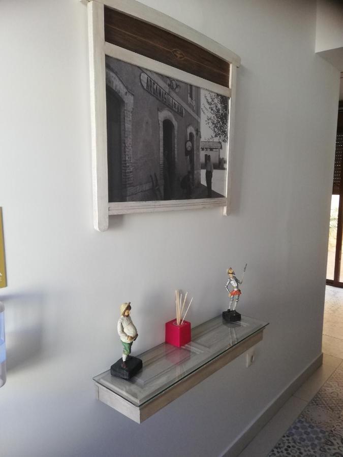 Hostal El Lugar De La Mancha Argamasilla de Alba Esterno foto