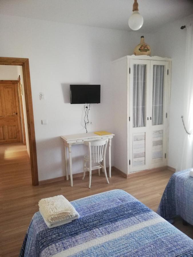 Hostal El Lugar De La Mancha Argamasilla de Alba Esterno foto