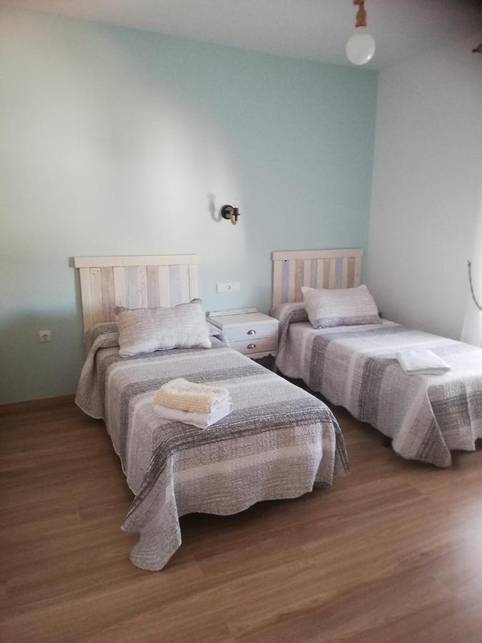 Hostal El Lugar De La Mancha Argamasilla de Alba Esterno foto